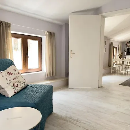 Copakapana Suite, By Holiwork Apartment